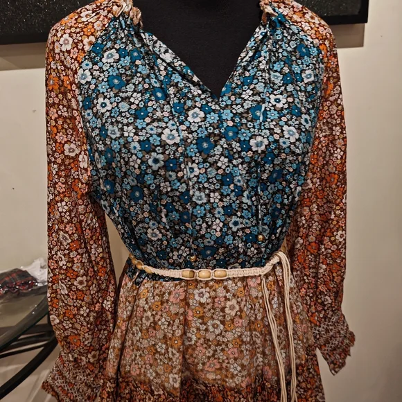 2/90 Tigerlily Takumi dress-0250 - Picture 9 of 17